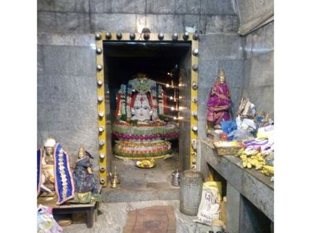 பசிப்பிணி போக்கும் சிவ ஆலய அன்னாபிஷேக தரிசனம்