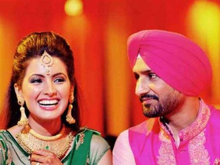 சச்சின் தம்பதி வாழ்த்துடன் இனிதே முடிந்தது ஹர்பஜன்சிங்-கீதா திருமணம்! நவ.1ல் கோலாகல ரிசப்ஷன்