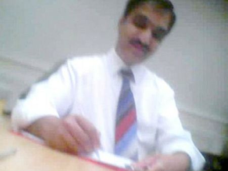 இங்கிலாந்தில் பெண் சிசுவை கருவிலேயே அழிக்க ஐடியா கொடுத்து 'ஸ்டிங் ஆபரேஷனில்' சிக்கிய தமிழ் டாக்டர்!!