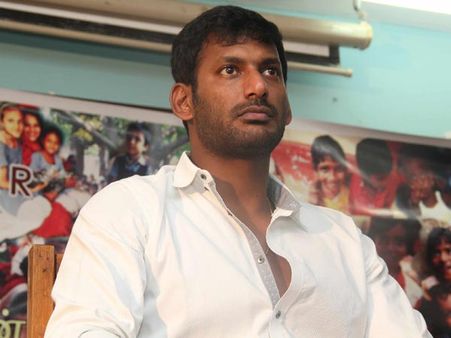 நடிகர் விஷால் உருவ பொம்மையை எரித்து போராட்டம் நடத்திய 50 பேர் கைது