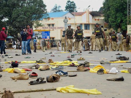 திப்பு சுல்தான் அரசியல்: மத மோதல், கொலை மிரட்டல்! என்ன நடக்குது கர்நாடகாவில்?