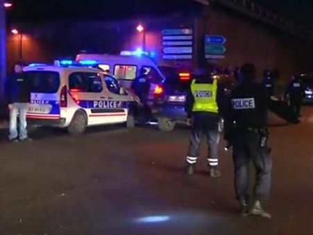 பாரீஸில் பயங்கரவாதிகள் தாக்குதல்... இந்திய தூதரக ஹெல்ப்லைன் எண்கள் அறிவிப்பு