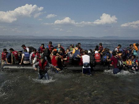 அகதிகளோடு அகதியாக சிரியாவில் இருந்து கிரீஸ் வழியாக பாரீஸ் வந்த தீவிரவாதி