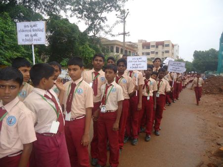 மின்சார சிக்கனம் குறித்த விழிப்புணர்வு பேரணி்.. மாணவ, மாணவியர் பங்கேற்பு