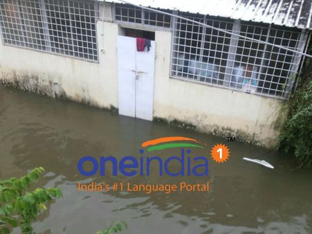 குரோம்பேட்டை அரசு மருத்துவமனியில் மழைநீர் புகுந்ததால் நோயாளிகள் பெரும் அவதி