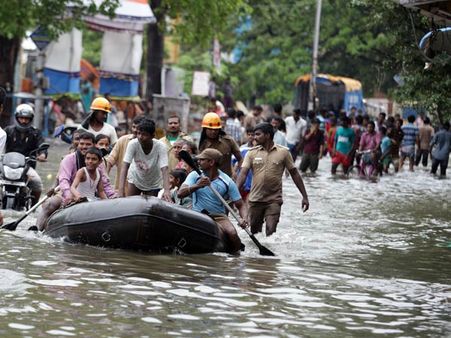 இரு திராவிடக் கட்சிகளின் பேராசையும், சிதையும் தமிழக மக்களின் வாழ்க்கையும்!