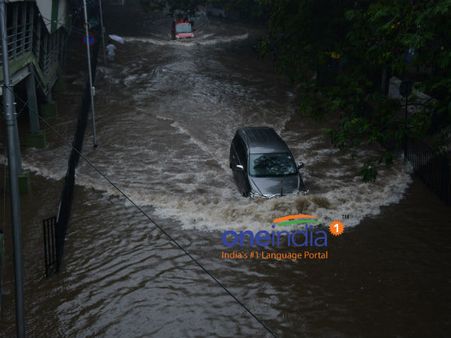 கிருஷ்ணகிரி: வெள்ளத்தில் உயிரிழந்த சிறுவனின் குடும்பத்திற்கு உடனடி நிவாரண நிதி