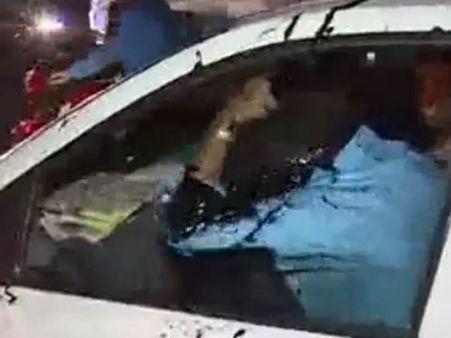 அம்பேத்கர் பற்றி அவதூறு பேச்சு.. கன்னட நடிகர் மீது தலித் அமைப்பினர் கருப்பு மை வீச்சு