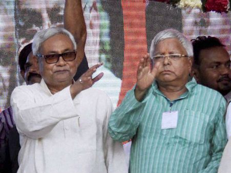 பீகாரில் ஐக்கிய ஜனதா தளம், ராஷ்டிரிய ஜனதா தளத்துக்கு தலா 12; காங்கிரசுக்கு 4 அமைச்சர்கள்