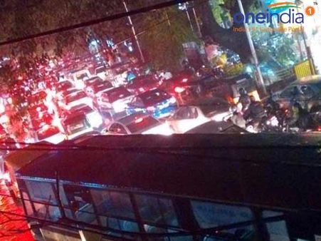 இரவு 8.30க்கு சோழிங்கநல்லூர்- அதிகாலை 3 மணிக்கு போரூர்... ஒரு 'டிராபிக் ஜாம்' டிராஜெடி!!