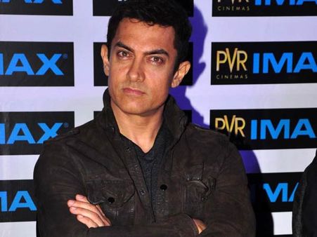 ஆமீரை திட்டுகிறேன் என்ற பெயரில் ட்விட்டரில் வேறு ஒருவரை பிரபலமாக்கிய ஆர்வக்கோளாறுகள்