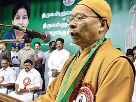தமிழுக்காக அளப்பரிய தொண்டாற்றி வரும் சீன கவிஞர் யூசிக்கு முது முனைவர் பட்டம்