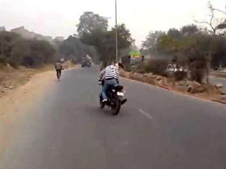 லைசென்சில் ஒட்டப்படும் அரசு முத்திரை நிறுத்தம் - வாகன ஓட்டிகள் பரிதவிப்பு