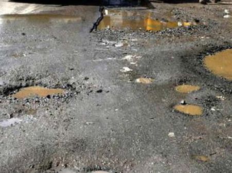 கலப்பட தார்: முதலீட்டாளர்கள் மாநாடுக்கு போடப்பட்ட சாலைகள் சேதம்- பலகோடிரூபாய் வீண்