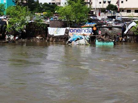 இம்புட்டு மழை பெய்தும் வீணாப் போச்சே 10 டிஎம்சி தண்ணீர்..!