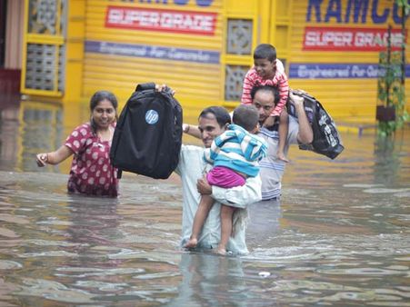 சென்னையில் ஒரே நாளில் 272 மிமீ மழை: 100 ஆண்டு கால சாதனை முறியடிப்பு