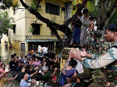 பால் இல்லை, குடி நீர் இல்லை, பிரட் இல்லை, பிஸ்கெட் இல்லை, மெழுவர்த்தி இல்லை!- நொந்து போன மக்கள்