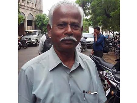 மரிக்காத மனிதம்.. வெள்ள நிவாரணத்திற்கு ரூ. 20,000 வழங்கிய போஸ்ட்மார்ட்டம் செய்யும் ஊழியர்