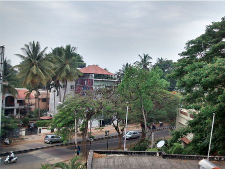 குளு குளுன்னு குத்தால சீசன் போல கூலா இருக்கும் பெங்களூர்