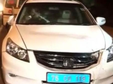 பைக் மீது காரை விட்டு இடித்து, போலீஸ்காரரை அடித்து.. டெல்லியில் ரஷ்ய தூதரக அதிகாரி அட்டகாசம்