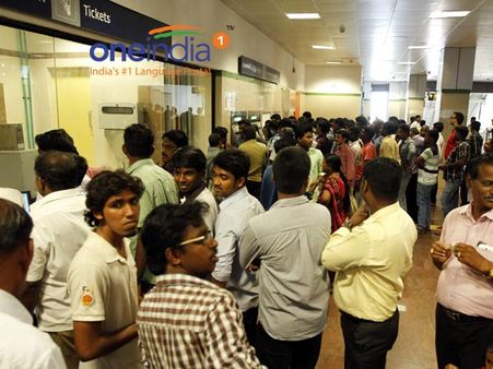 மழை, வெள்ளம்: ரயில் பயணத்தில் ஒரிஜினல் அடையாள அட்டை இல்லாமல் பயணம் செய்யலாம்