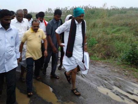 மனிதநேயத்துடன் தனியார் மருத்துவமனைகள் மருத்துவ உதவிகளை வழங்க முன்வரவேண்டும்: வைகோ