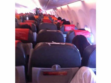 சென்னை-பெங்களூர் கட்டணம் ரூ.22 ஆயிரம்.. வெள்ளத்தில் கொள்ளையடித்ததா ஸ்பைஸ் ஜெட்?