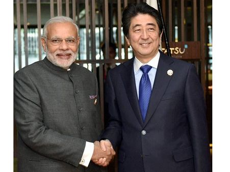 மும்பை-அகமதாபாத் இடையே புல்லட் ரயில்.. இந்தியா-ஜப்பான் இடையே ஒப்பந்தம் கையெழுத்து!