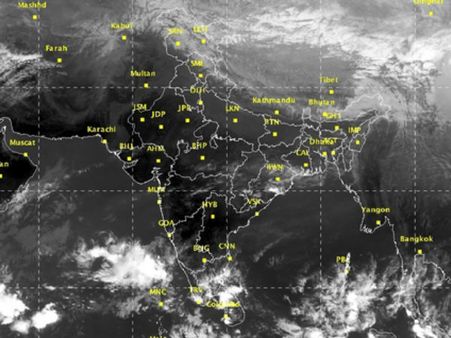 தென் மாவட்டங்களை குறிவைக்கும் மழை... 4 நாட்களுக்கு பெய்யுமாம்!!