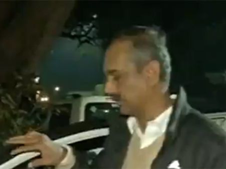 டெல்லி முதன்மை செயலர் ராஜேந்திரகுமாரிடம் இன்றும் விசாரணை-வீட்டில் இருந்து 14 மதுபாட்டில்கள் பறிமுதல்