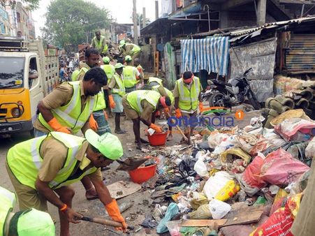 சென்னை குப்பையை சுத்தம் செய்ய வந்து உயிரை இழக்கும் வெளியூர் துப்புரவு தொழிலாளர்கள்