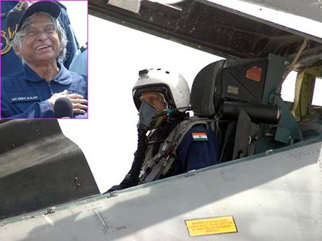 சுகோய் போர் விமானத்தில் பறந்து சிறுவயது கனவை அனுபவித்த கலாம்- புதிய புத்தகத்தில் சுவாரசிய தகவல்கள்