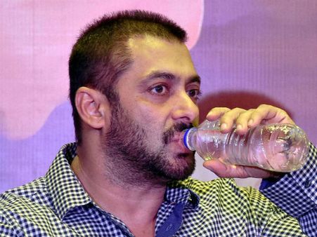 கார் விபத்து வழக்கில் சல்மான்கானின் விடுதலையை எதிர்த்து அப்பீல்.. மகாராஷ்டிர பாஜக அரசு அறிவிப்பு