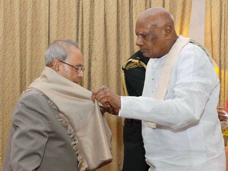 தமிழக ஆளுநர் கே.ரோசைய்யா பிரணாப் முகர்ஜியுடன் சந்திப்பு