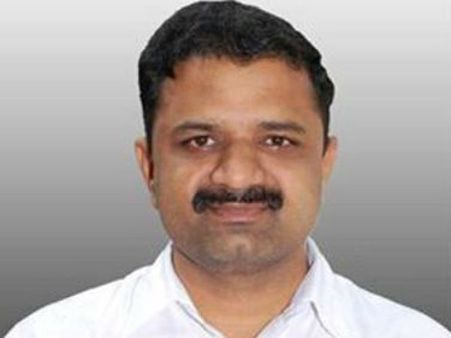 விடுதலை செய்யக்கோரி... தமிழக ஆளுநரிடம் பேரறிவாளன் கருணை மனு