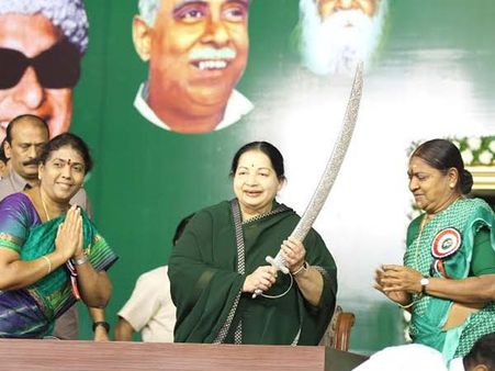 அதிமுக பொதுக்குழுவுக்காக ஒட்டுமொத்தமாக களமிறக்கப்பட்ட செய்தி மக்கள் தொடர்பு துறை