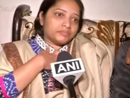 பெருமை தான், ஆனாலும் இழப்பு இழப்பு தானே: வீரமரணம் அடைந்தவர்களின் குடும்பத்தார் கண்ணீர்