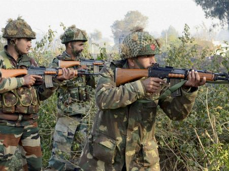 ஒவ்வொரு தீவிரவாதி கையிலும் 6 கி. ஆர்டிஎக்ஸ்.. 'பக்கா'வாக தாக்குதலில் குதித்த பாக். பயங்கரவாதிகள்