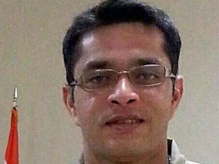 வீரமரணமடைந்த கேரள வீரர் நிரஞ்சன் மீது அவதூறு- தேசத்துரோக வழக்கில் இளைஞர் கைது