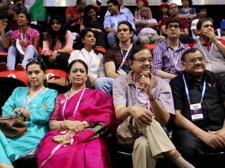 சாரதா சிட் பண்ட் மோசடி வழக்கு குற்றப்பத்திரிகையில் ப.சிதம்பரம் மனைவி நளினி பெயரும் சேர்ப்பு!!