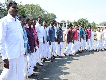 உலக வேஷ்டி தினம்: களை கட்டிய தலைமை செயலகம் !