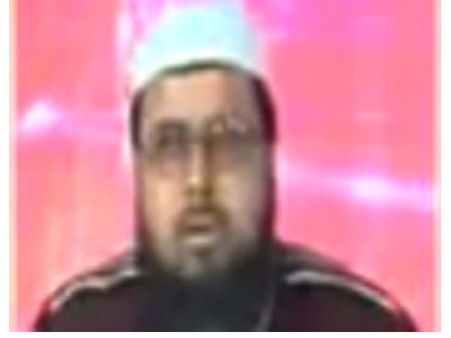 இஸ்லாத்திற்கு எதிராக யார் பேசினாலும் அவர்களின் தலையை வெட்டுவேன்: மத குரு சபதம்