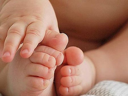 5 மாதக் கைக்குழந்தையை ரூ.1 லட்சத்திற்கு விற்ற பெற்றோர் - குமரியில் 4 பேர் கைது