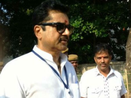 ஜல்லிக்கட்டுக்காக போராட்டம்.. சென்னை சென்ட்ரலில் ரயிலை மறிக்க முயன்ற ச.ம.க தொண்டர்கள் கைது