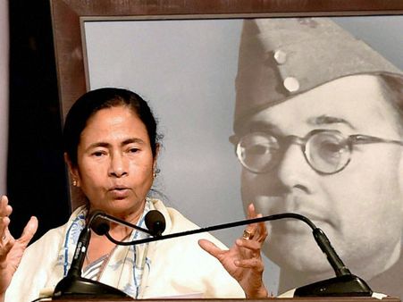 விமான விபத்தில் நேதாஜி மரணம்... உண்மையில்லை என்கிறார் மம்தா பானர்ஜி