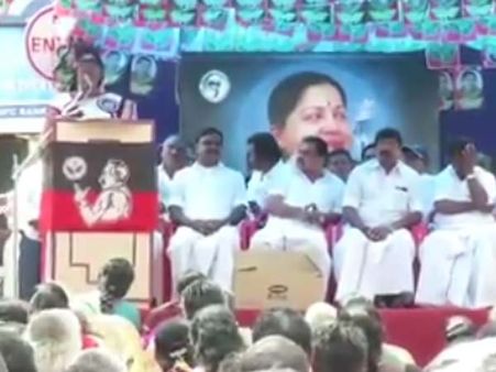 ப்ளீச் மண்டையன்- கரிச்சட்டி தலையன் விஜயகாந்த்... அதிமுக கூட்டத்தில் நடிகை வாசுகி 'பொளேர்'