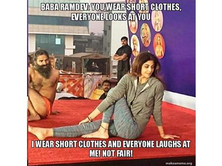 'ஏம்மா ஷில்பா நீ கம்மியா ட்ரஸ் போட்டா பார்க்கிறாங்க... அதையே நான் போட்டா சிரிக்கிறாங்களே!'