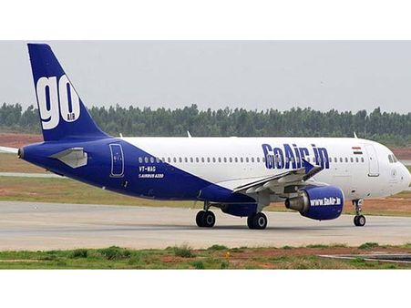 ”ஹலோ...இந்த பிளைட்டில் பாம் இருக்கு” - வெடிகுண்டு புரளியால் தரையிறக்கப்பட்ட மும்பை விமானம்!