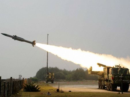 ஆகாஷ் ஏவுகணை சோதனை வெற்றி!