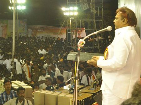 பிப்.20ல் காஞ்சியில் மாநாடு நடத்தும் விஜய்காந்த்.. அதில் கூட கூட்டணியை அறிவிக்க மாட்டார்...